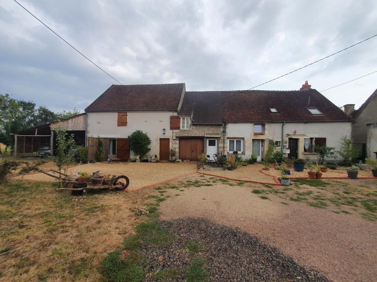 Vila Logis Cote Jardin Varennes-les-Narcy Exteriér fotografie