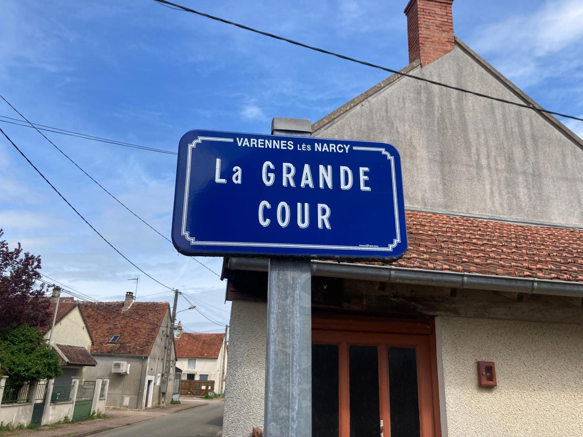 Vila Logis Cote Jardin Varennes-les-Narcy Exteriér fotografie